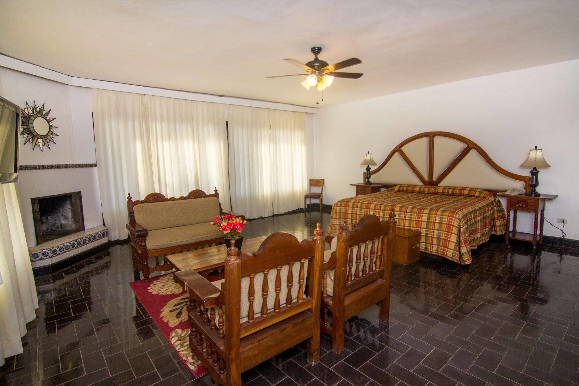 Hotel Playa De Cortes Guaymas Bagian luar foto